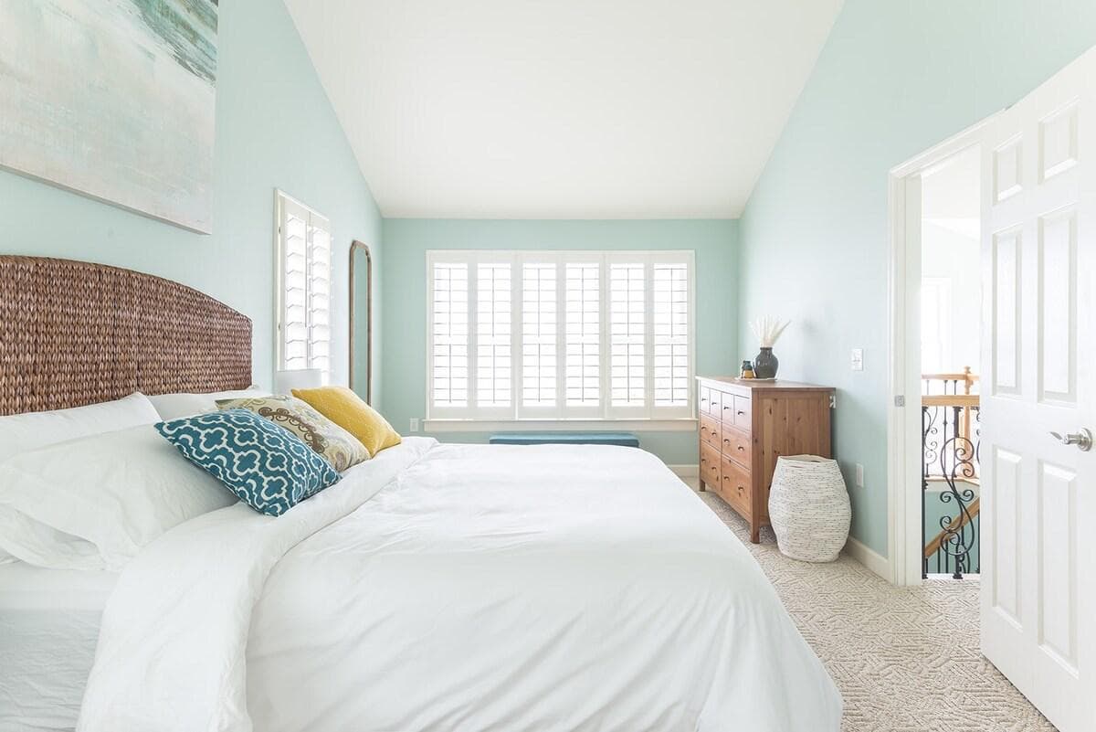 Upstairs King En Suite